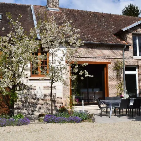 Semesterbostad La Maison D'eleonore Chennegy